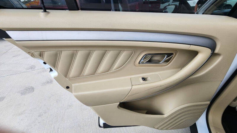 2014 Ford Taurus SEL