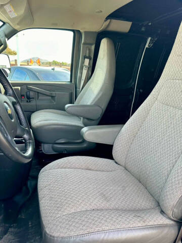 2023 Chevrolet Express 3500