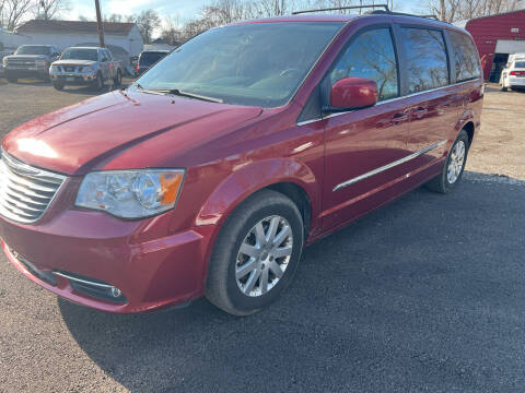 2016 Chrysler Town and Country for sale at Johnsons Car Sales in Richmond IN