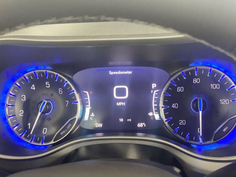 2024 Chrysler Pacifica Touring L