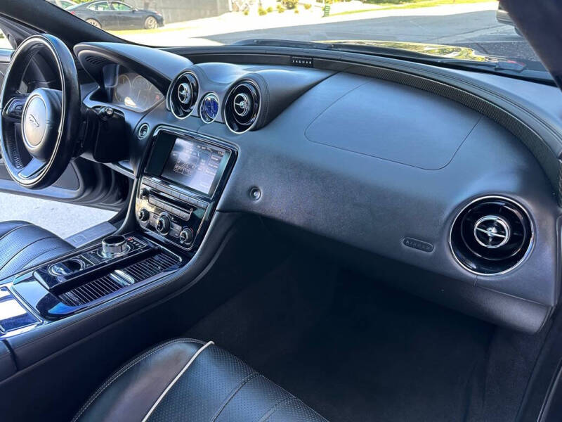 2013 Jaguar XJL Portfolio