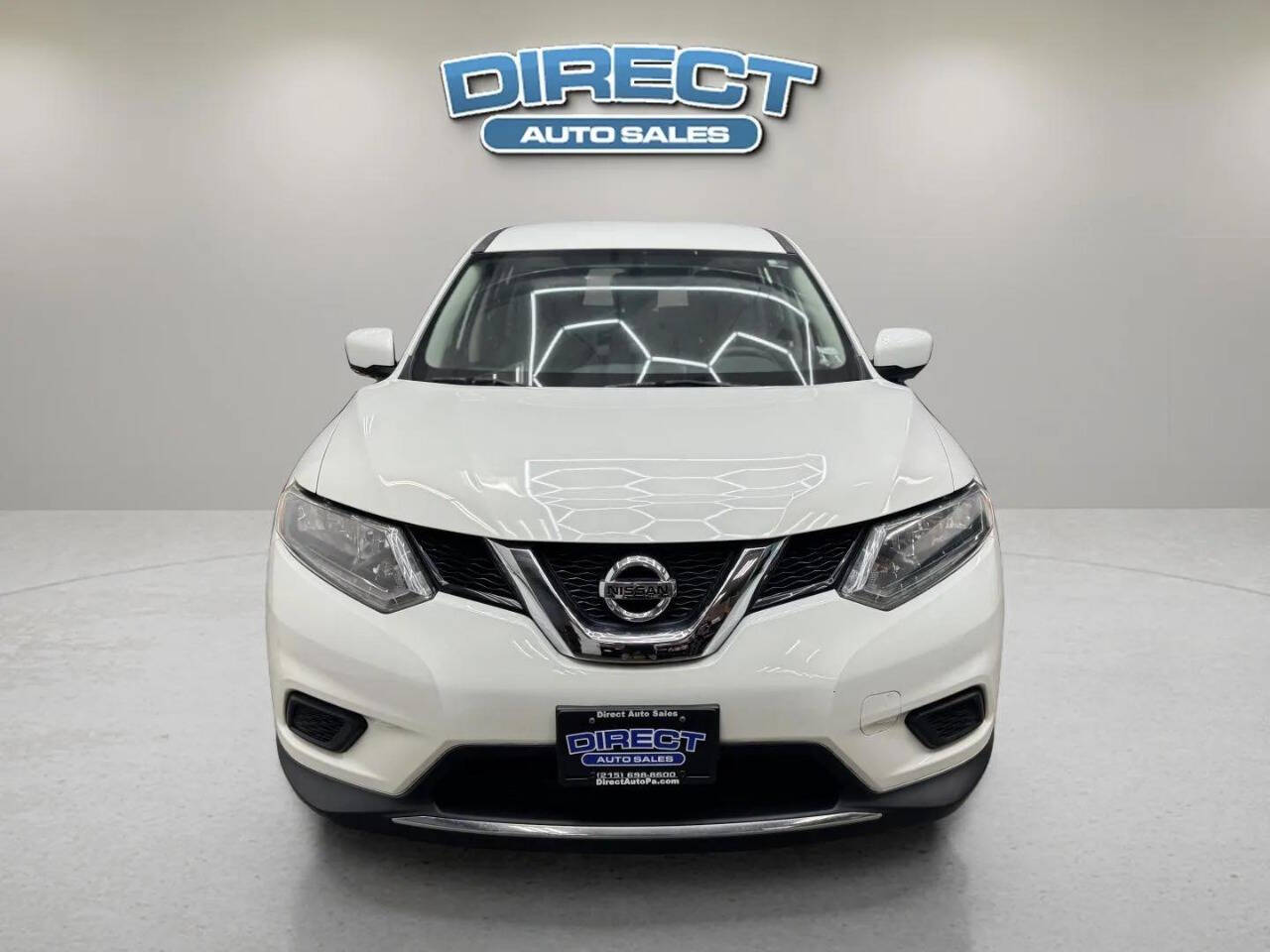 2016 Nissan Rogue S 4dr Crossover - White exterior view 2