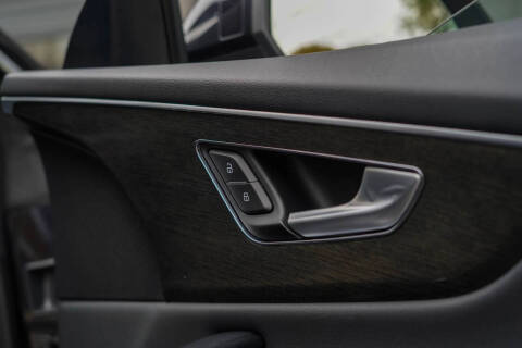 2019 Audi Q8 quattro Premium 55 TFSI