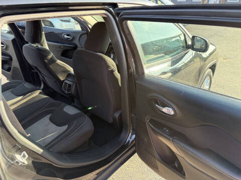 2014 Jeep Cherokee Sport