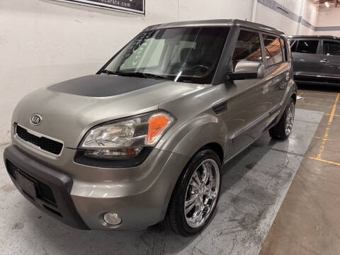 2010 Kia Soul +