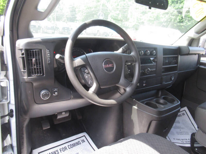 2025 GMC Savana 2500