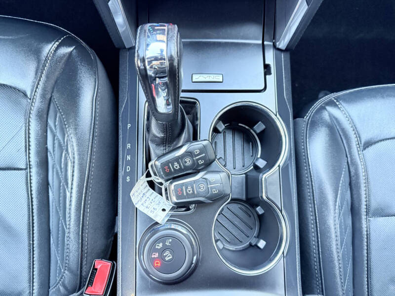 2017 Ford Explorer Platinum