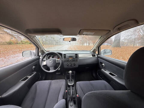 2009 Nissan Versa 1.8 S