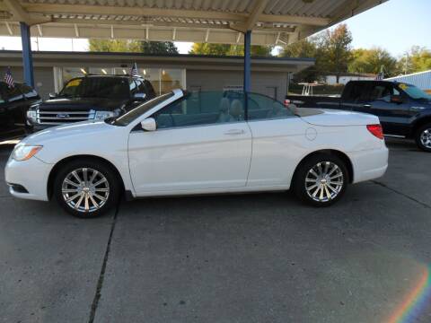 2011 Chrysler 200 Convertible for sale at C MOORE CARS in Grove OK
