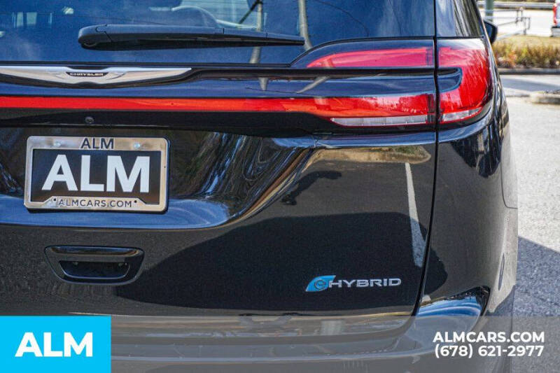 2024 Chrysler Pacifica Plug-In Hybrid Select
