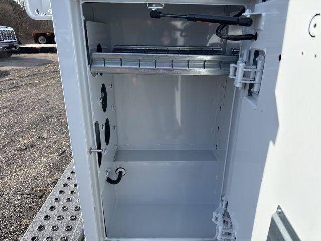 2025 GMC Savana 3500