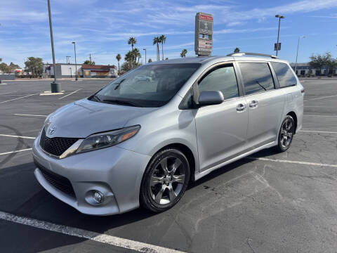 2016 Toyota Sienna SE Premium 8-Passenger