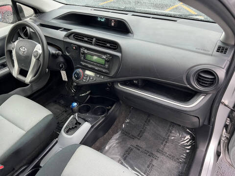 2014 Toyota Prius c Two