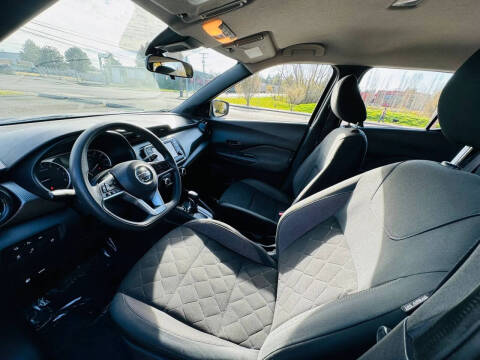 2020 Nissan Kicks S