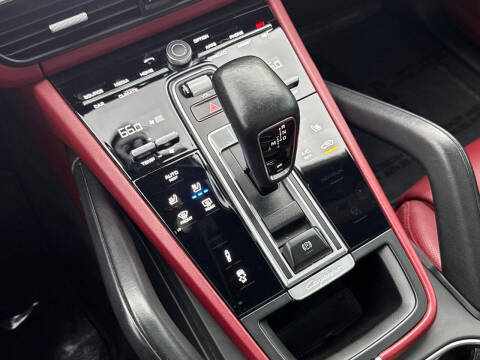 2022 Porsche Cayenne Coupe Platinum Edition