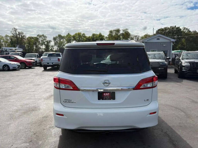 2012 Nissan Quest