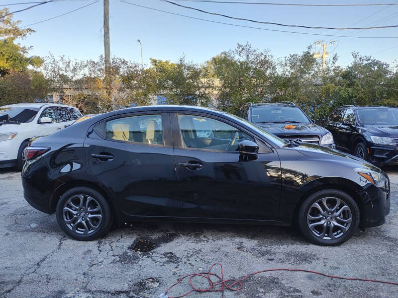 2019 Toyota Yaris LE