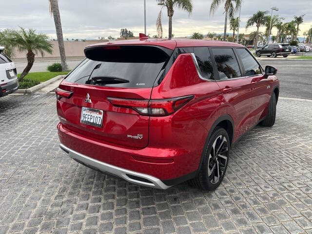 2023 Mitsubishi Outlander PHEV SE