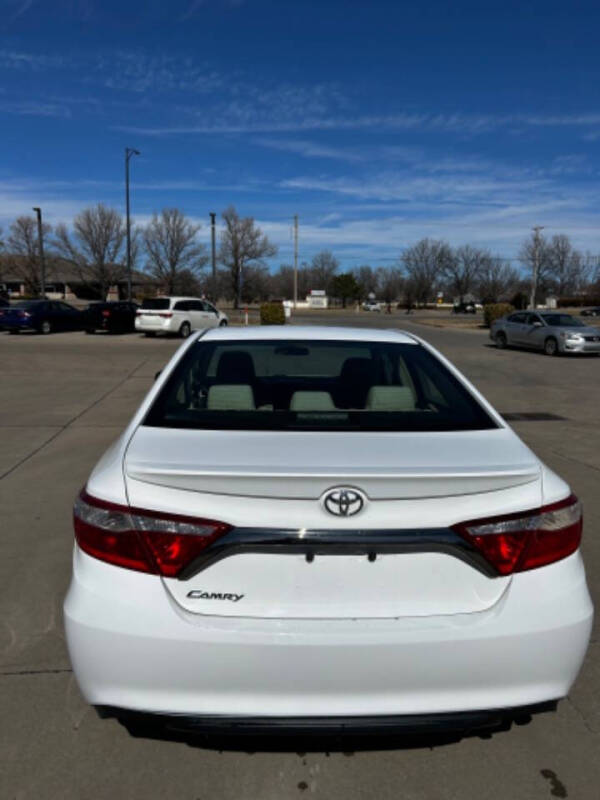 2015 Toyota Camry LE