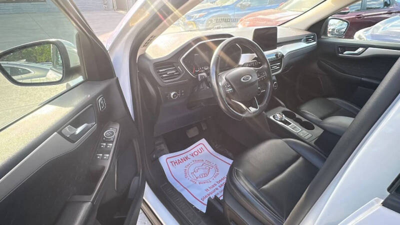2020 Ford Escape SEL