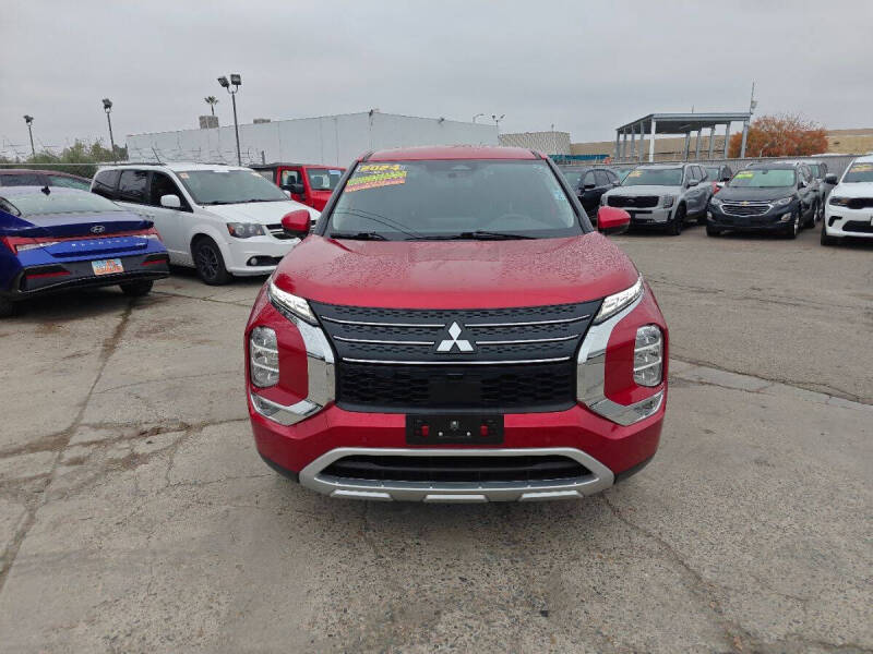 2024 Mitsubishi Outlander SE