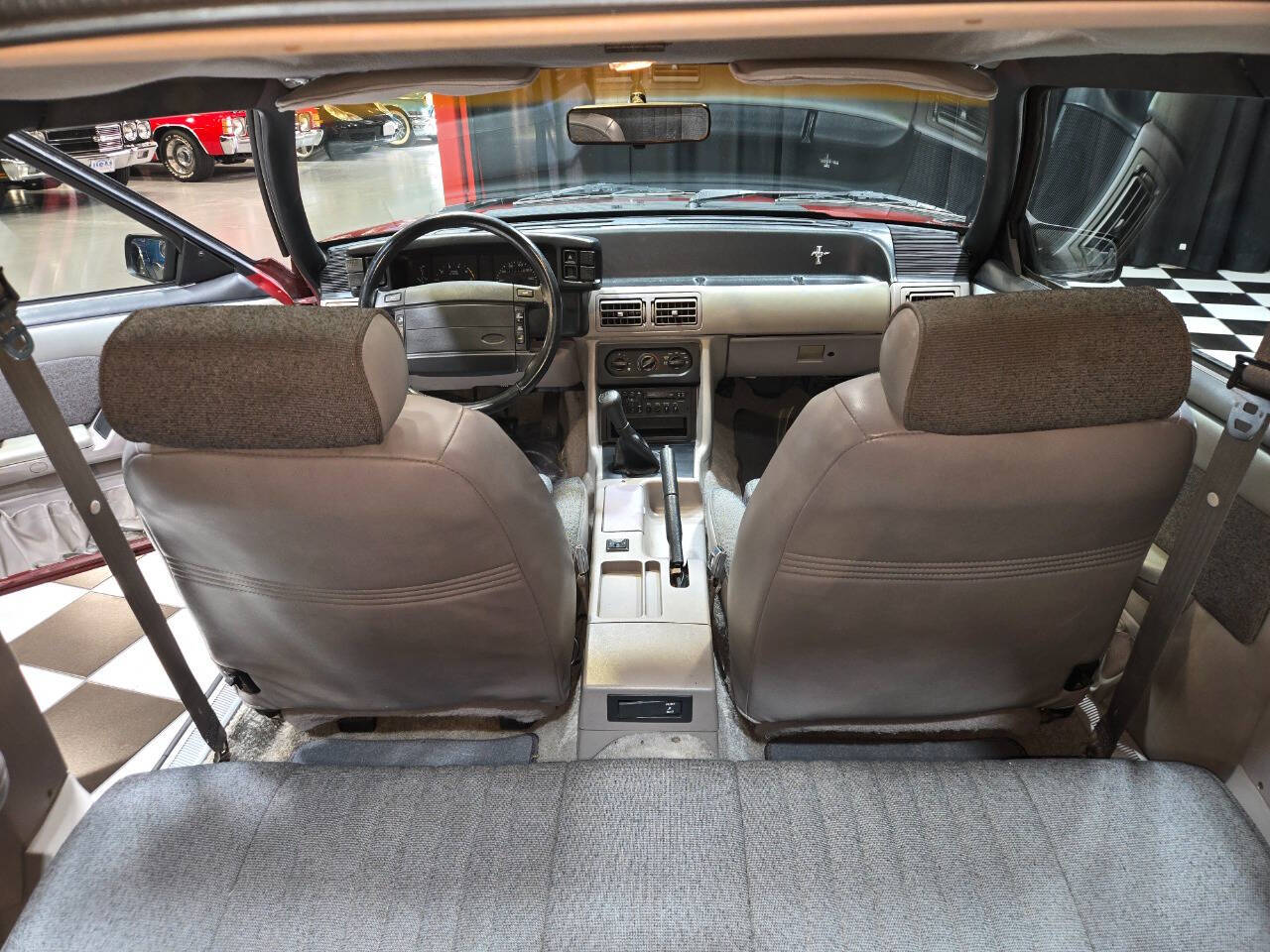 1990 Ford Mustang 46