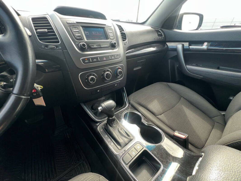 2014 Kia Sorento LX