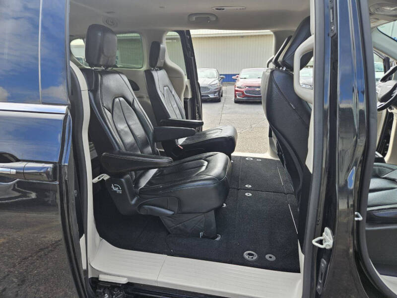 2019 Chrysler Pacifica Touring L
