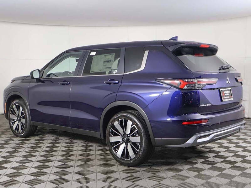 2025 Mitsubishi Outlander SE