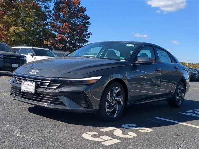 2025 Hyundai Elantra Hybrid Limited