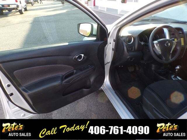 2019 Nissan Versa SV