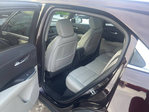 2021 Cadillac XT4 Premium Luxury