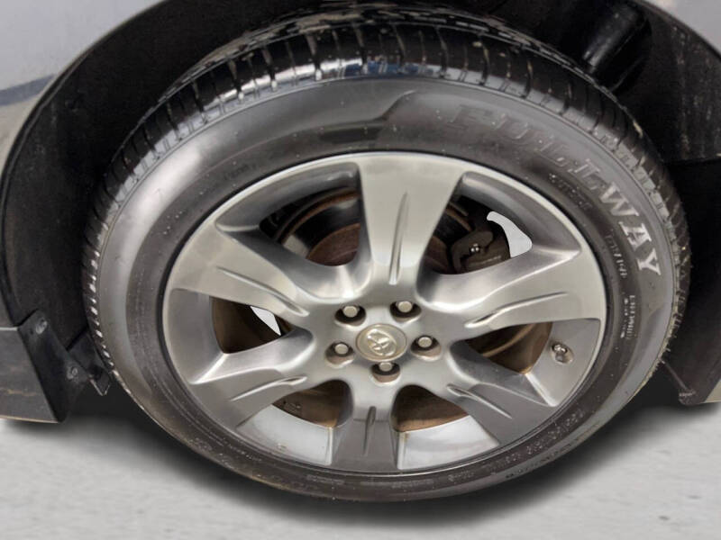 2016 Toyota Sienna SE 8-Passenger