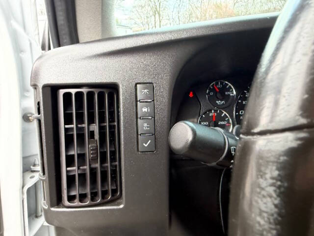 2022 GMC Savana 2500