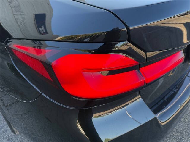 2022 BMW 5 Series 530i