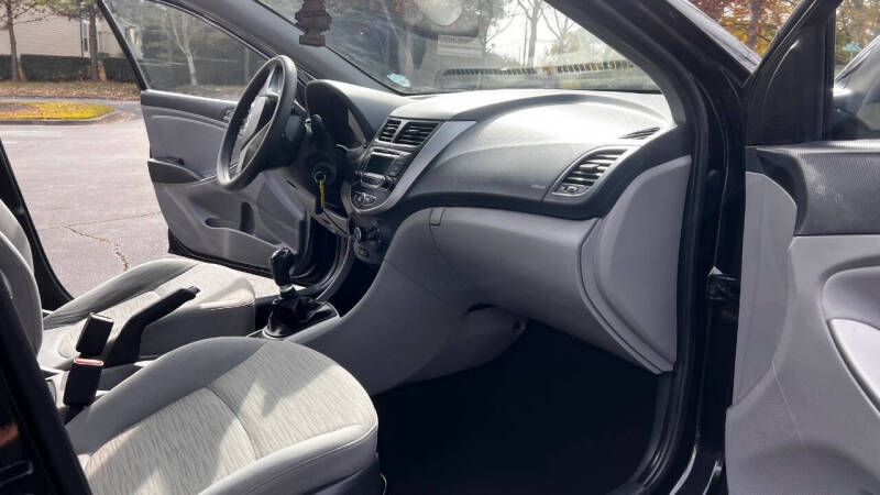 2015 Hyundai Accent GS