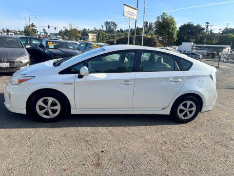 2012 Toyota Prius Two
