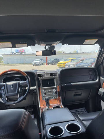 2017 Lincoln Navigator Select