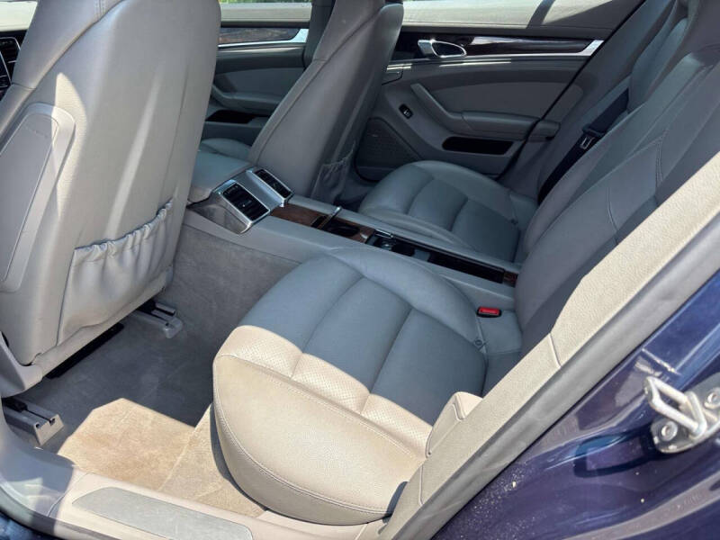 2011 Porsche Panamera