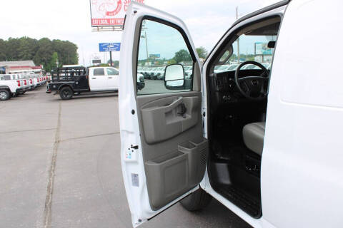 2024 Chevrolet Express 2500
