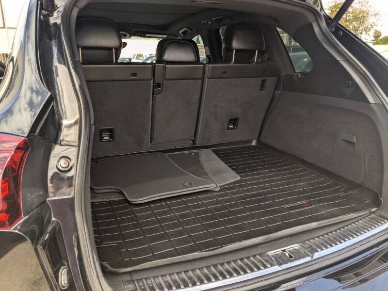 2017 Porsche Cayenne Platinum Edition