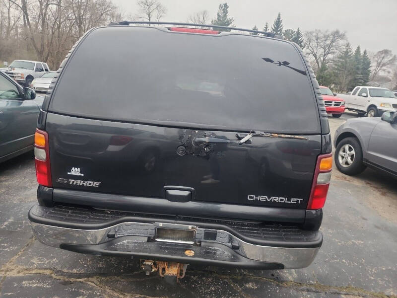 2003 Chevrolet Tahoe LS photo 4