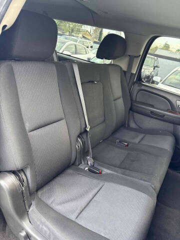 2013 Chevrolet Suburban LS