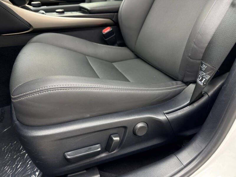 2019 Lexus IS 300