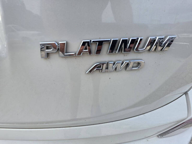 2017 Toyota RAV4 Platinum