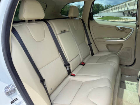 2016 Volvo XC60 T5 Drive-E Premier