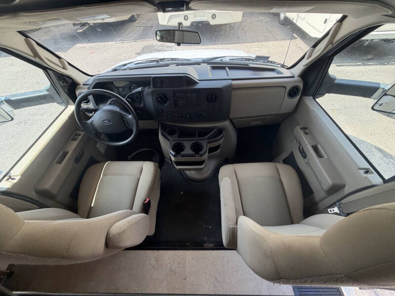 2017 Winnebago Minnie Winnie