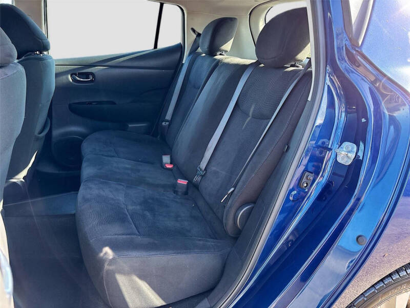 2016 Nissan LEAF SV