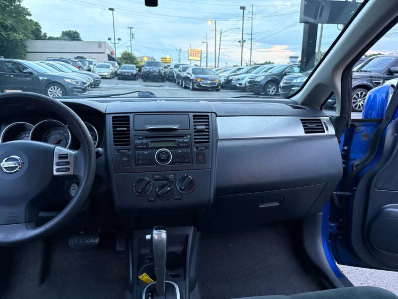 2011 Nissan Versa 1.8 S