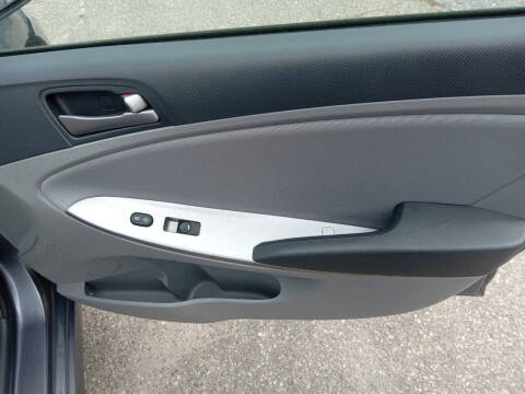 2017 Hyundai Accent Value Edition